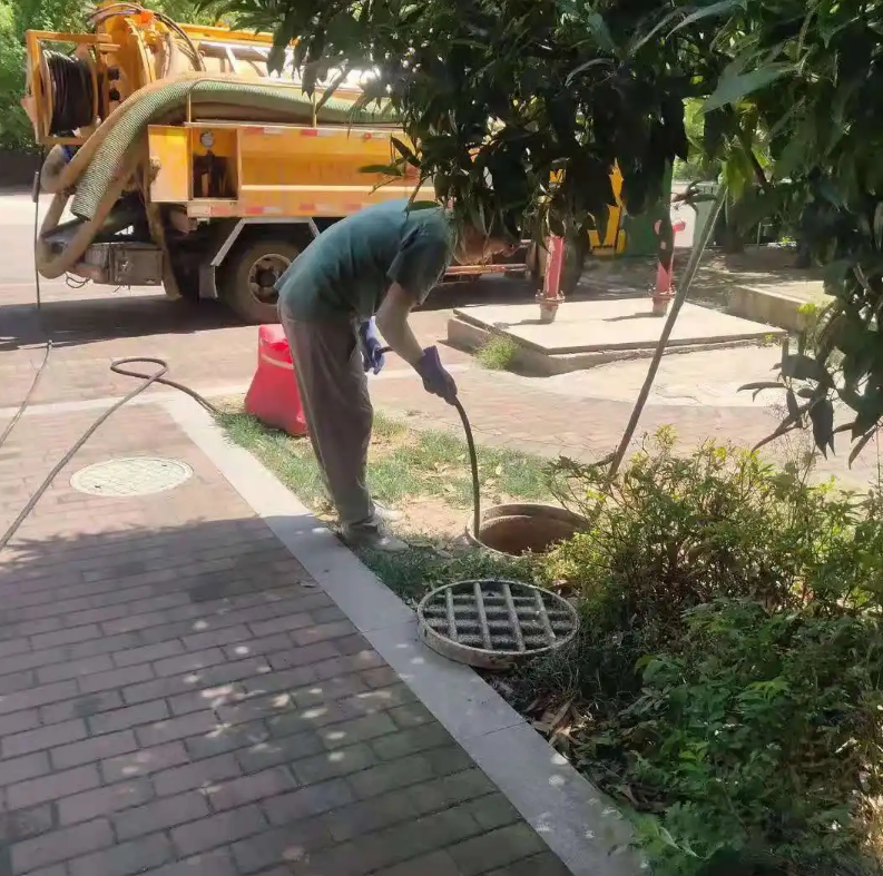 邗江市政排污管道清淤疏通——专业团队，让您全程省心！