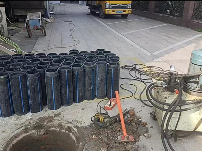 邗江PE置换管厂家 DN315置换管 非开挖管短管置换